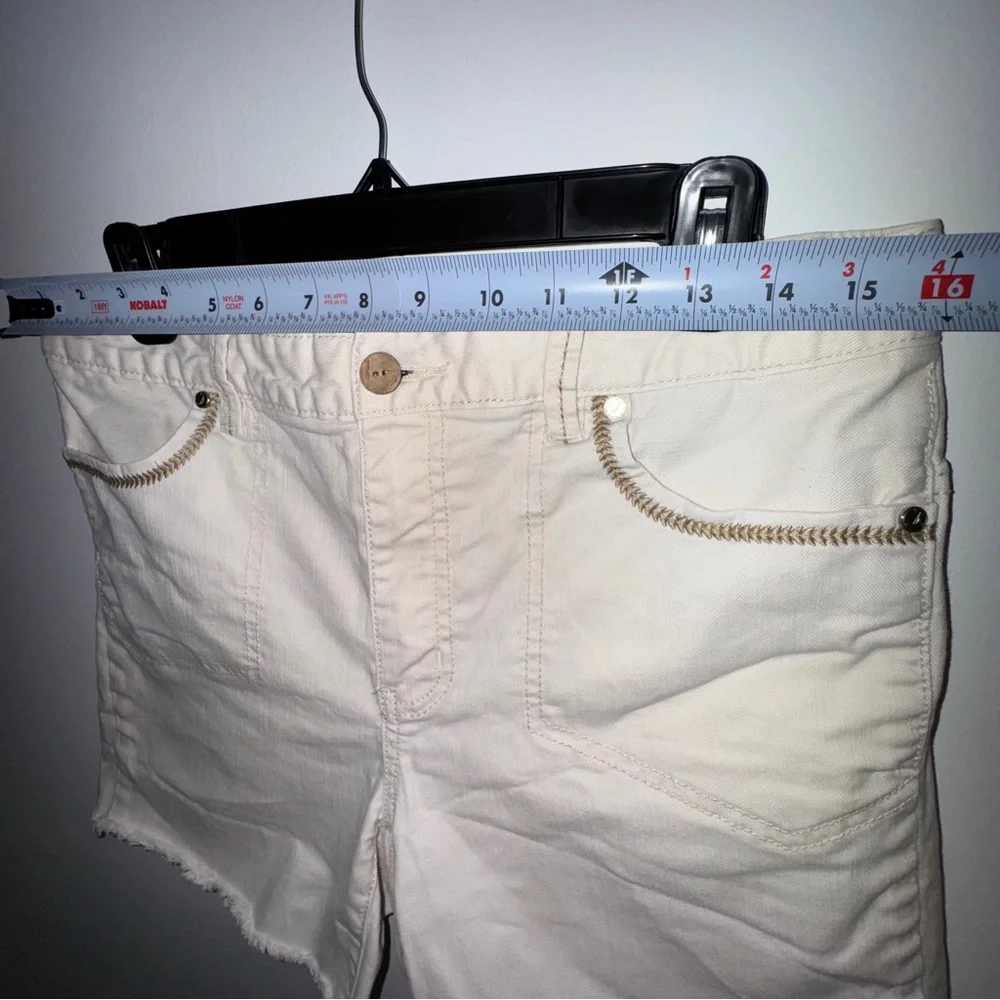 Nautica‎ Shorts Size 6 Beige Denim Cutoff Raw Hem Casual Summer Cotton Blend